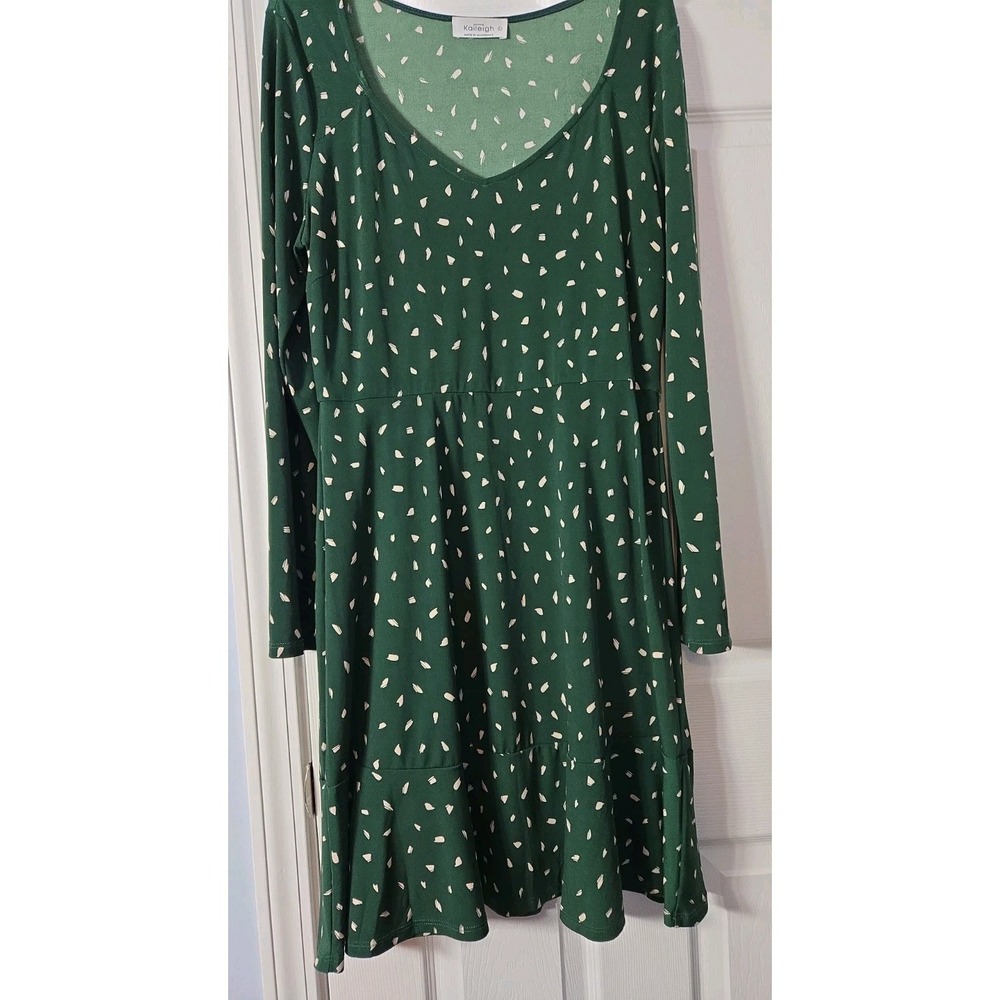 Kaileigh Womans Long Sleeve Dress Size Large Fit & Flair Hunter Green & Tan‎